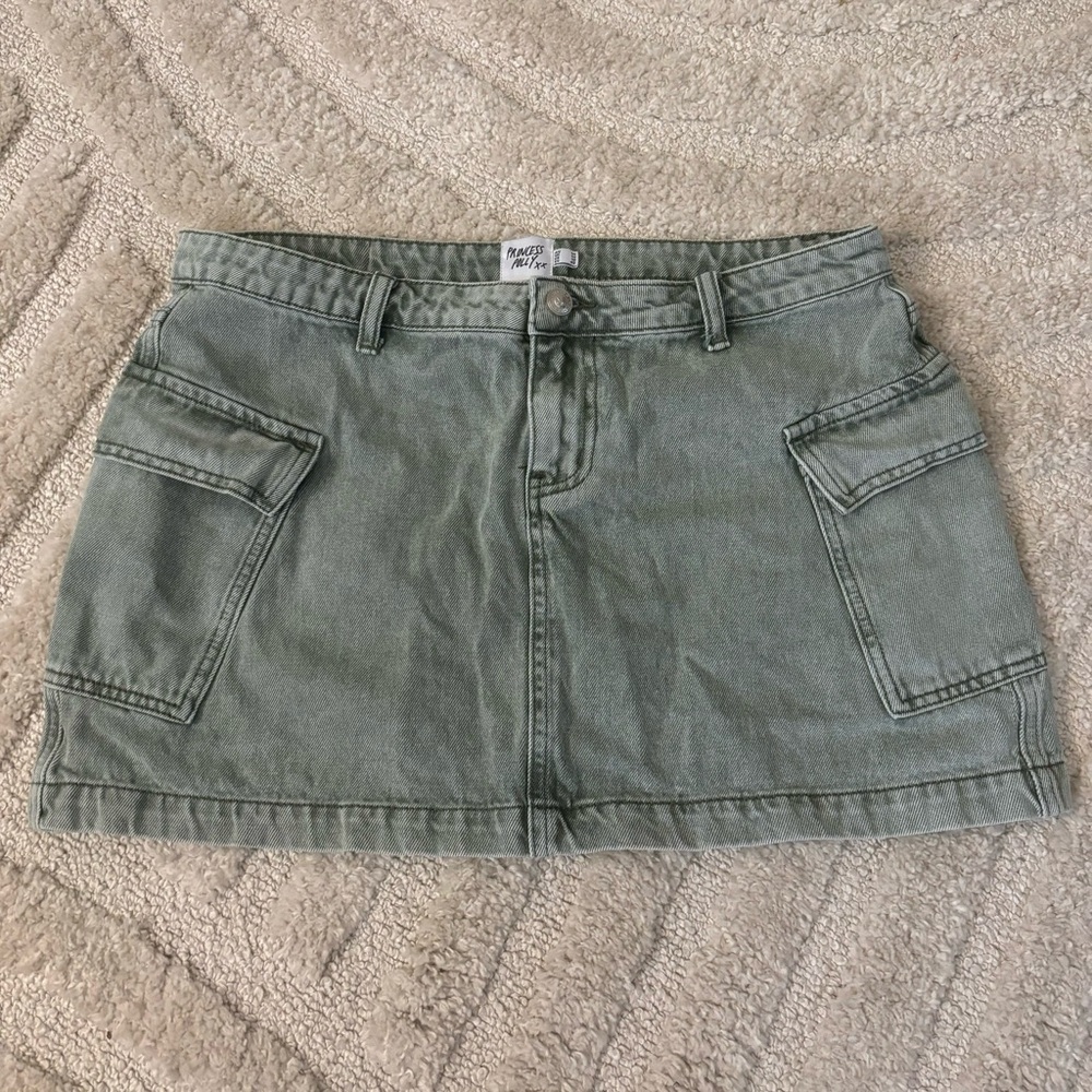 Princess Polly Green Cargo Mini Skirt, Size 10.